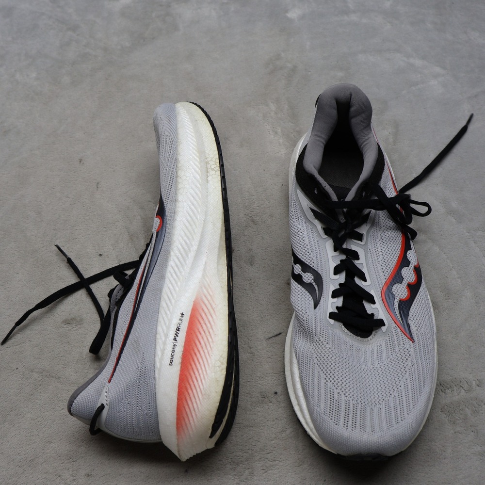 Saucony Mens 11 Running Shoes Grey Triumph 21 Mesh Lightweight Chunky Jog NEW?